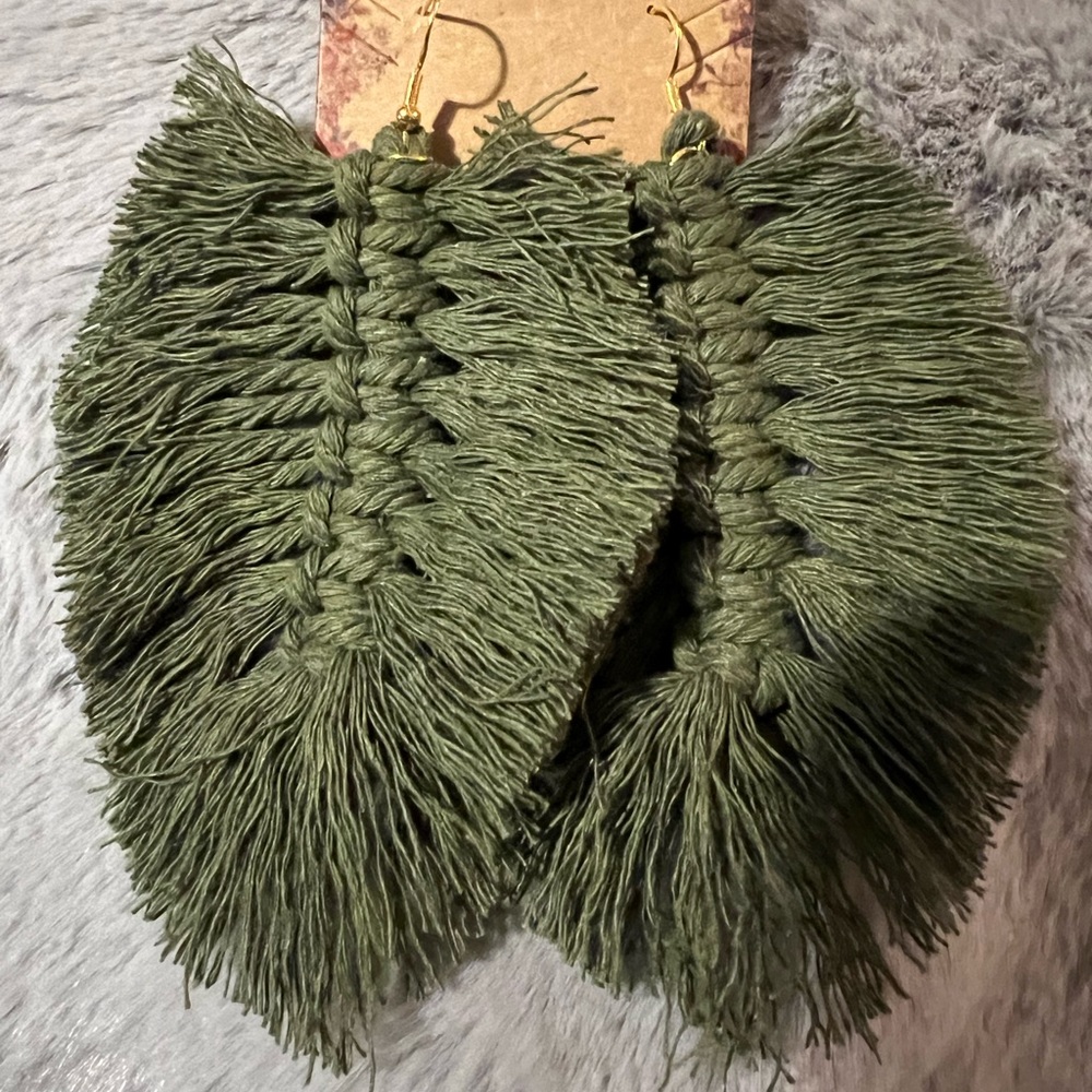 Macrame Forest Green Feather Leaf Earrings